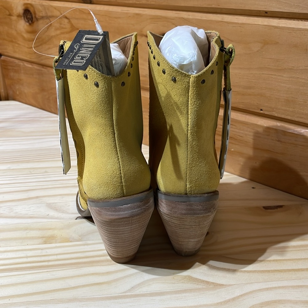 NWT-DINGO CLASSY N SASSY LEATHER BOOTIE STYLE DI952YE10 WOMEN’S 9.5M - Picture 7 of 10